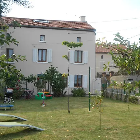 En Auvergne Holiday home Saint-Geron